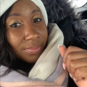 Meet your Posher, Sharleen